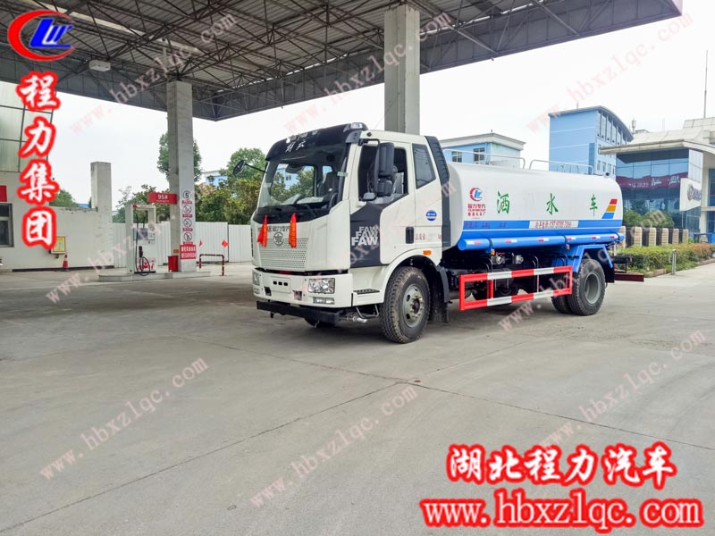 2019/06/27/，胡總在程力集團自提一輛14方解放J6灑水車，單號：25199/70129