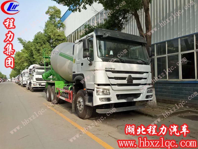 做工程哪能沒(méi)有混凝土攪拌車？湖北程力集團(tuán)帶您全面了解攪拌車！