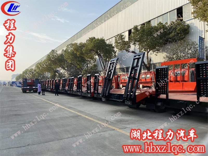 程力平板運(yùn)輸車，拖車?yán)洏訕有? title=