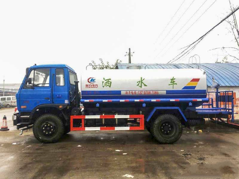 程力集團(tuán)的工地灑水車，您知道怎么選擇嗎？