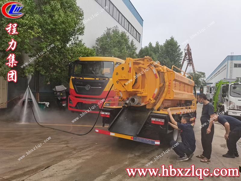 就算狂風暴雨，程力小編依然會在湖北程力車間等你