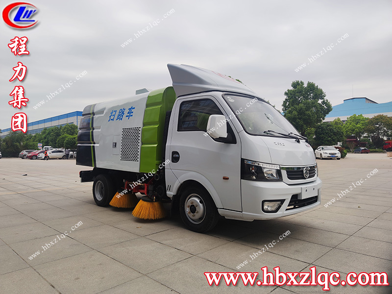 程力集團(tuán)東風(fēng)途逸掃路車(chē)，C證即可駕駛，再也不用為找司機(jī)而煩惱啦！