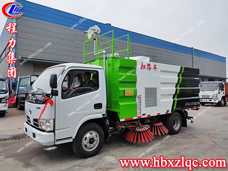 呵護(hù)城市衛(wèi)生，共享健康人生，程力東風(fēng)國(guó)三掃路車(chē)讓你的保潔更輕松